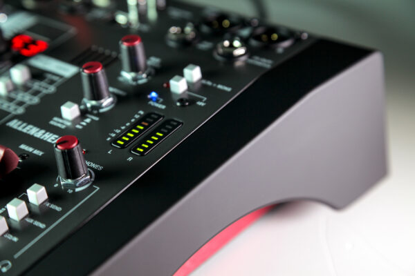 Купить Allen & Heath ZEDi-10FX (283122) - ArtWaY Украина